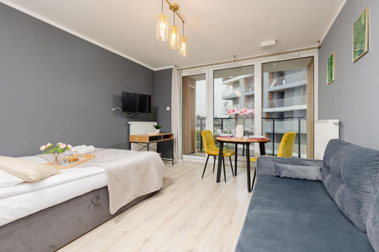 Studio With Balcony Warsaw Kokoryczki By Noclegi Renters Exteriör bild